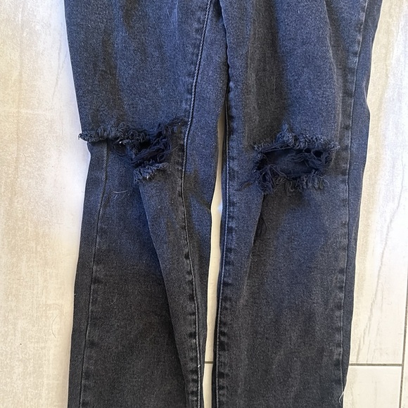 Black ripped jeans - Picture 2 of 5